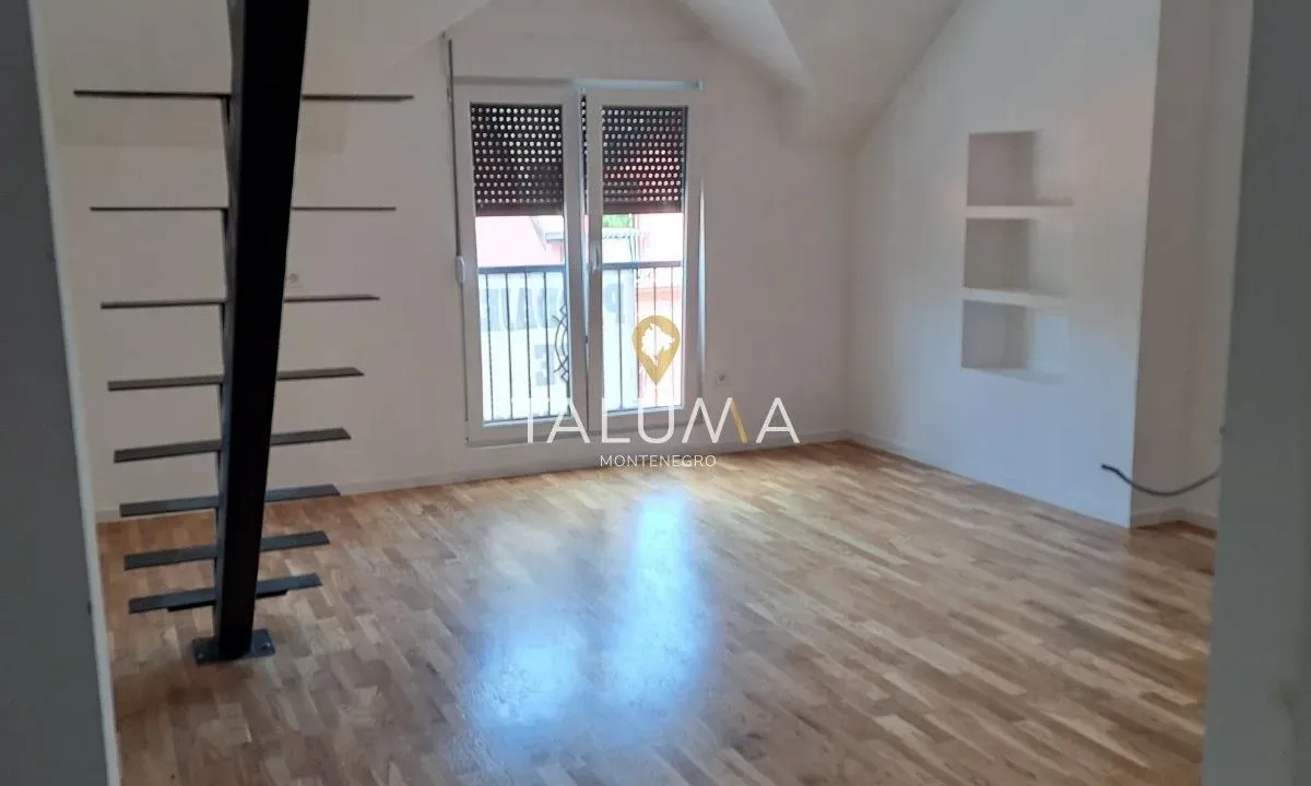 Sale, two bedroom apartment, 61m², Centar, Cetinje