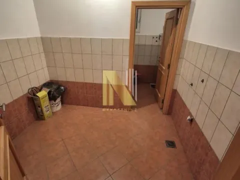 Sale, office space, 800m², Sajlovo, Novi Sad Sve Podlokacije - image 12