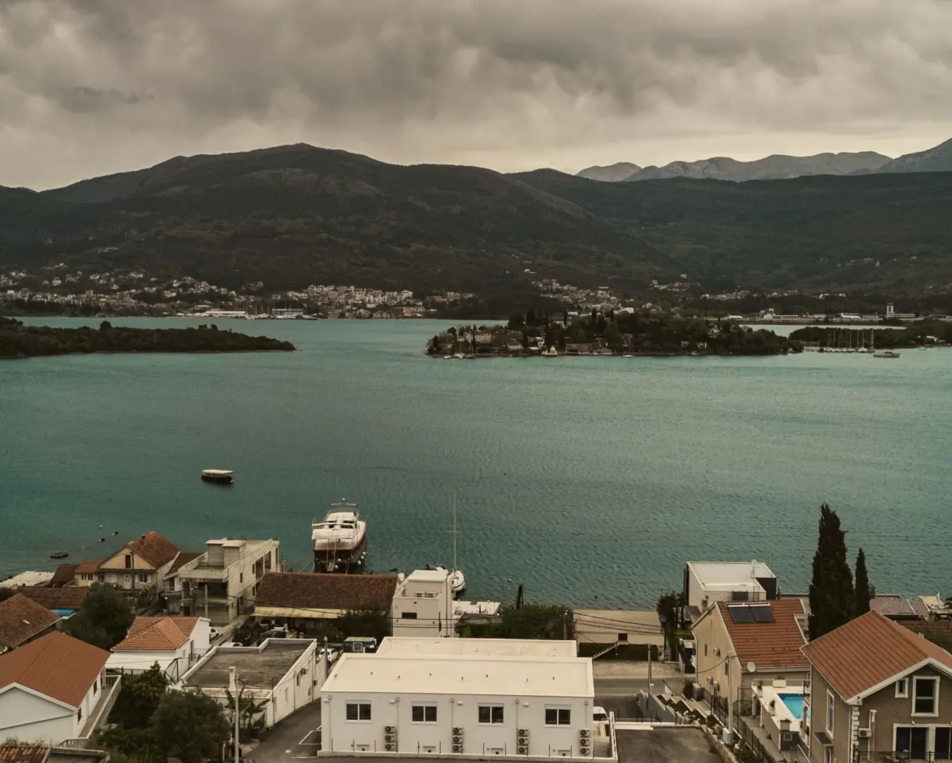 Prodaja, plac, 1620m², Tivat, Crna Gora