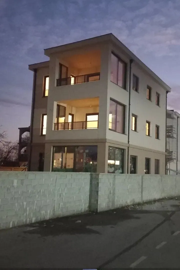 Rent, house, 180m², Donja Gorica, Podgorica