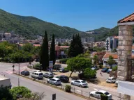 Rent, one bedroom apartment, 45m², Bulevar, Budva - image 11
