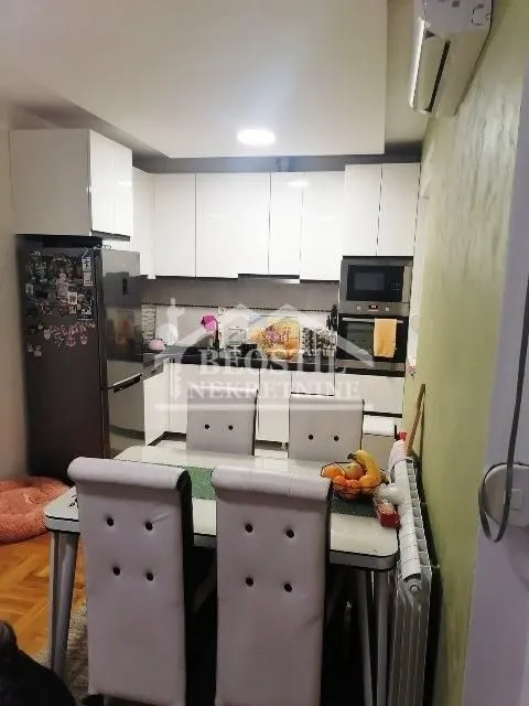 Prodaja, trosoban stan, 80m², Ledine, Beograd