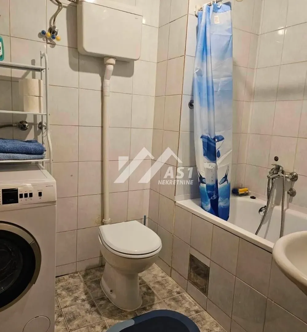Izdavanje, dvosoban stan, 45m², Detelinara, Novi Sad Sve Podlokacije