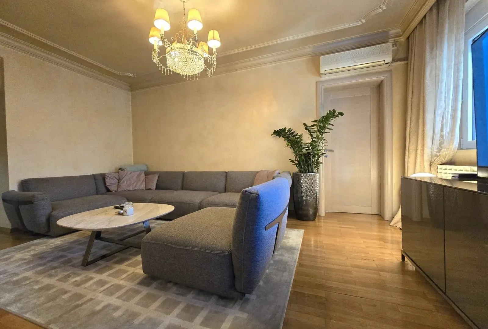 Prodaja, trosoban stan, 103m², Centar, Podgorica