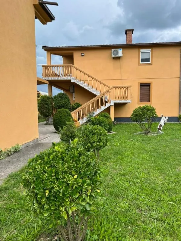 Sale, four bedroom apartment, 290m², Danilovgrad, Crna Gora