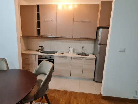 Rent, two bedroom apartment, 68m², City Kvart, Podgorica - image 4