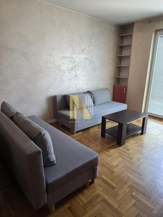 Izdavanje, garsonjera, 26m², Centar, Novi Sad