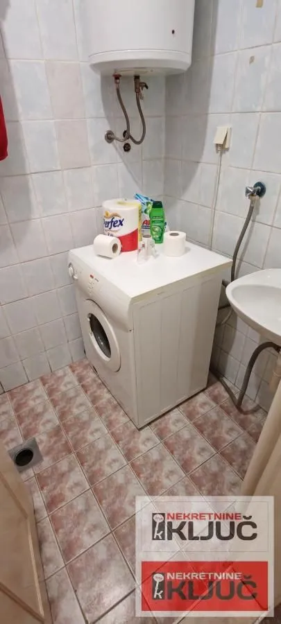 Prodaja, jednosoban stan, 24m², Bulevar Oslobodjenja, Novi Sad Sve Podlokacije