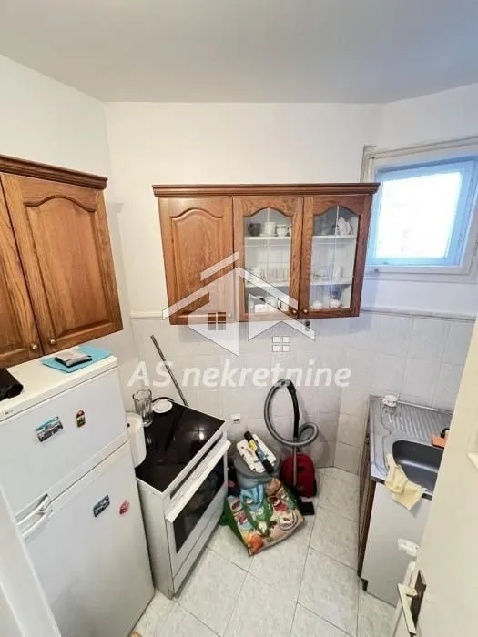 Izdavanje, trosoban stan, 66m², Stari Grad, Beograd