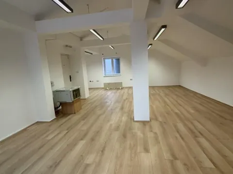 Izdavanje, poslovni prostor, 180m², Medijana, Niš - image 15