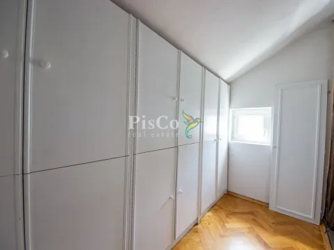 Izdavanje, kuća, 700m², Zagorič, Podgorica - image 12