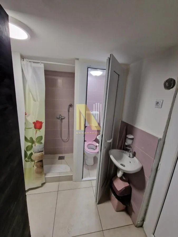 Sale, office space, 100m², Novi Sad, Srbija