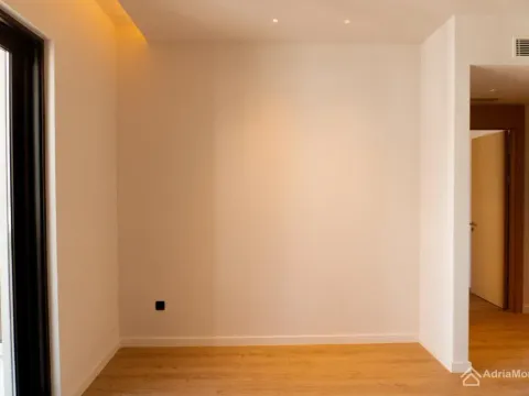 Sale, one bedroom apartment, 56m², Porto Montenegro, Tivat - image 3