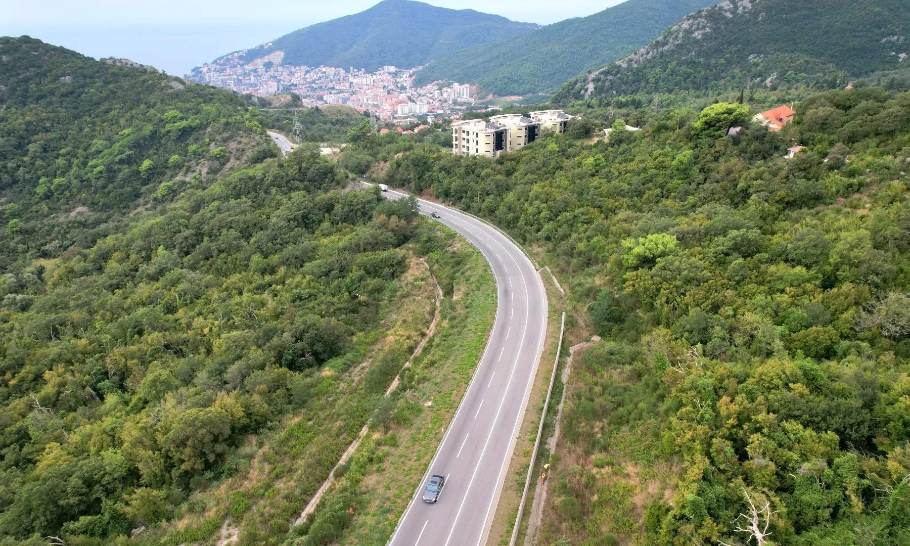 Prodaja, plac, 20000m², Markovići, Budva