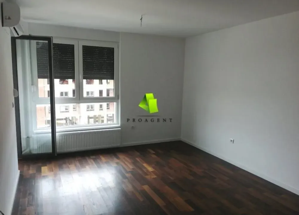 Izdavanje, poslovni prostor, 60m², Pantelej, Niš