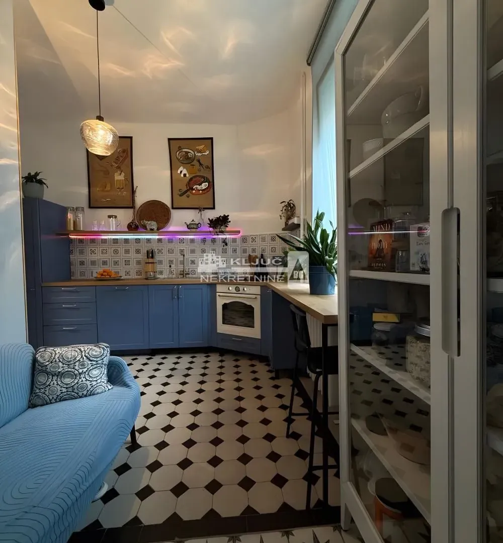 Prodaja, četvorosoban stan, 153m², Stari Grad, Beograd