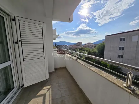 Izdavanje, stan, 50m², Tivat, Crna Gora - image 4