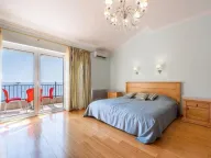 Rent, house, 200m², Perazića do, Budva - image 11