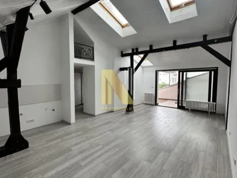 Izdavanje, poslovni prostor, 199m², Centar, Novi Sad