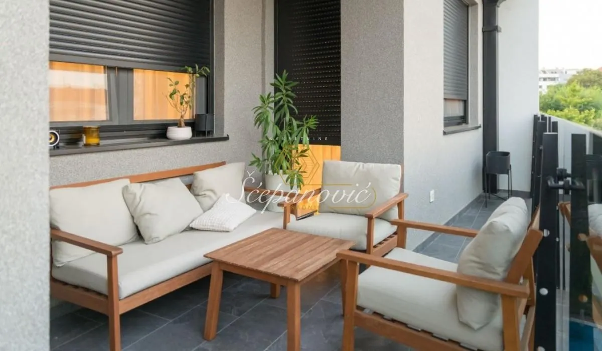 Prodaja, četvorosoban stan, 126m², Grbavica, Novi Sad Sve Podlokacije