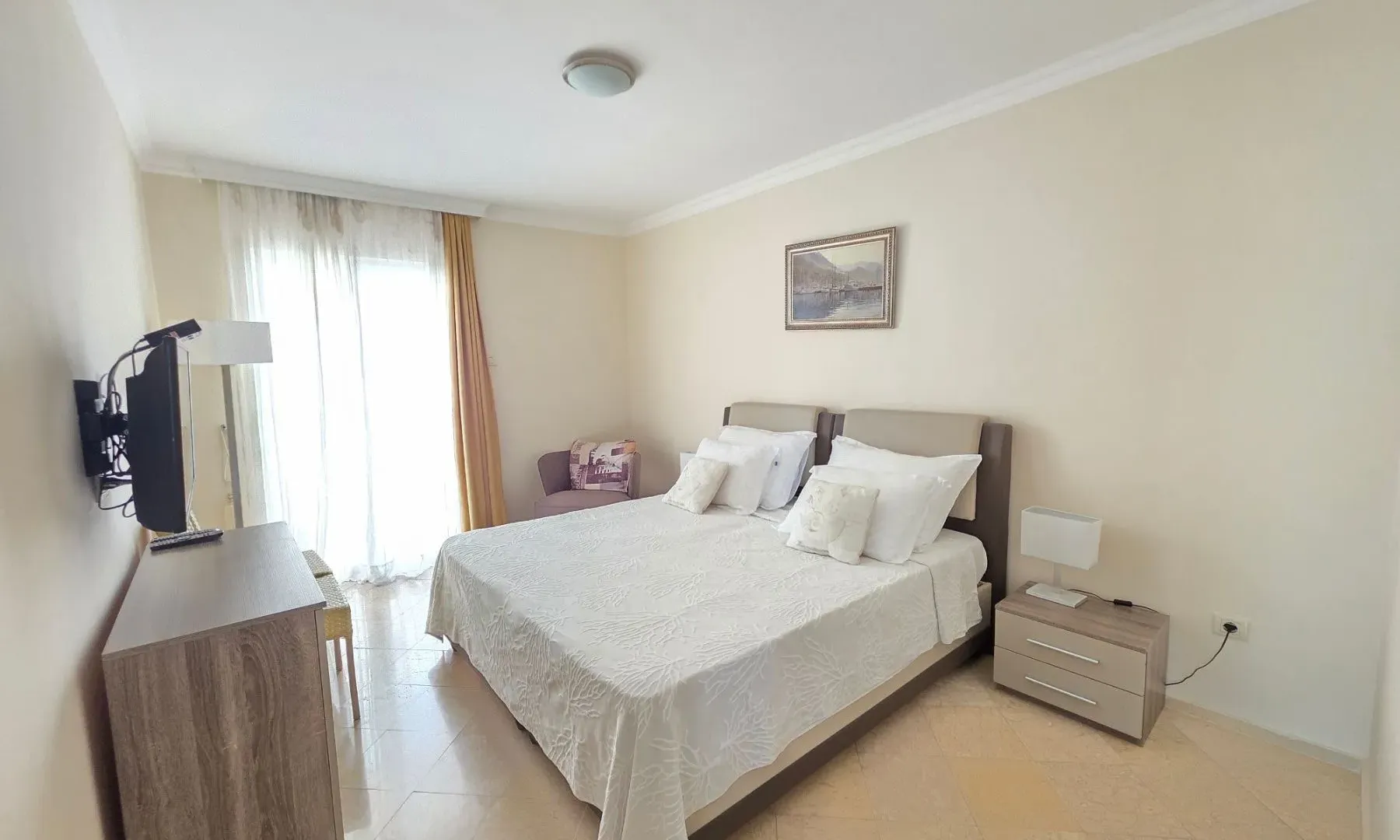Prodaja, ugostiteljski objekat, 1200m², Sveti Stefan, Budva