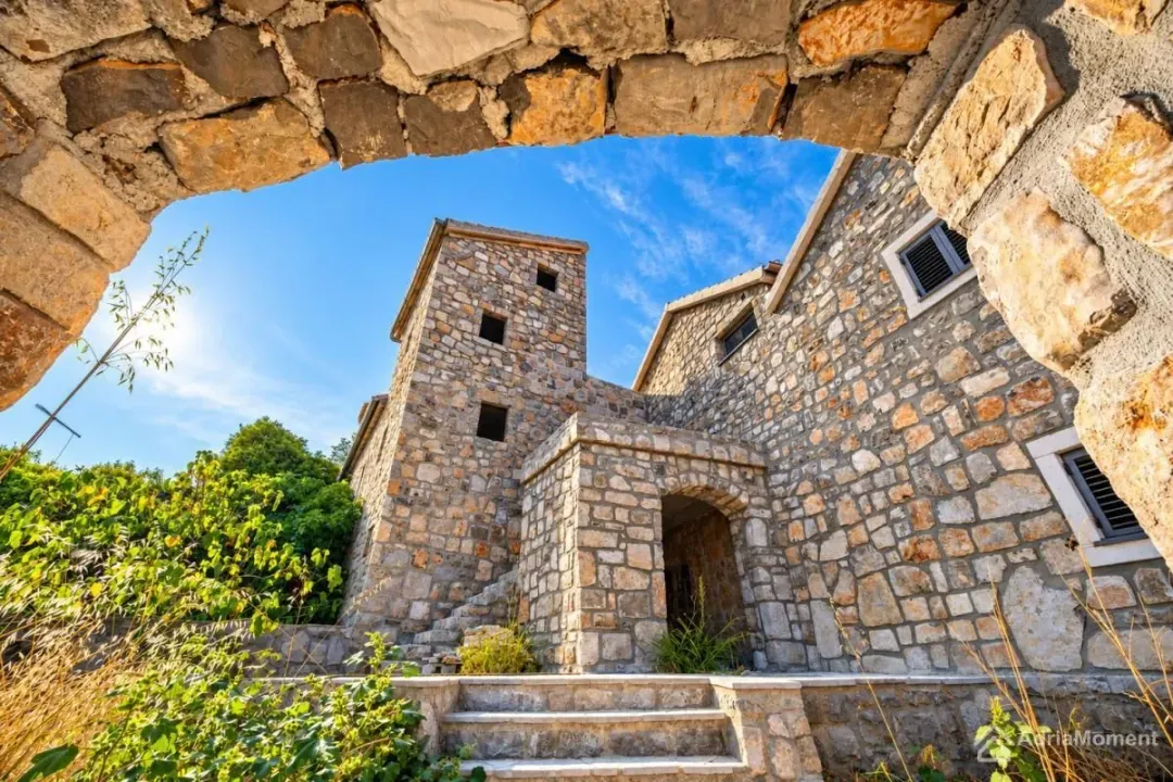 Prodaja, kuća, 383m², Gošići, Tivat
