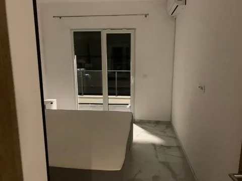 Rent, two bedroom apartment, 56m², Radovanići, Herceg Novi - image 13