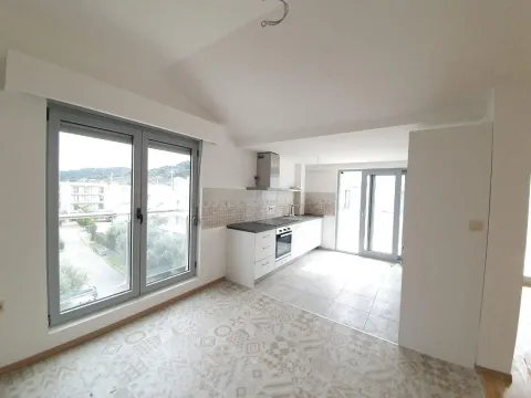 Prodaja, trosoban stan, 171m², Petrovac, Budva - image 3
