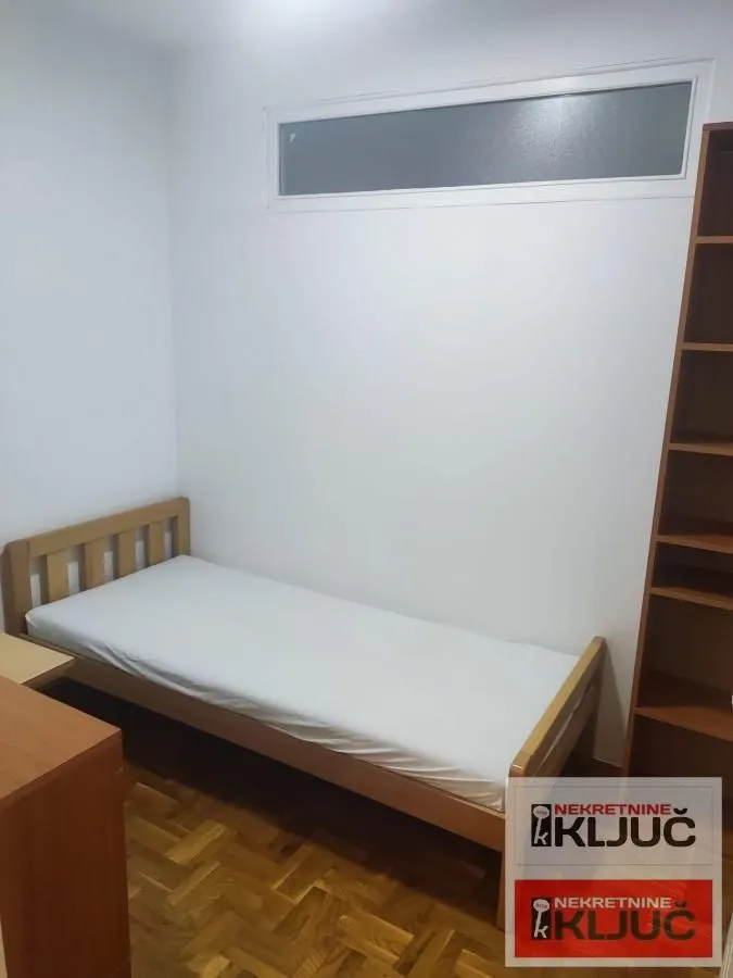 Izdavanje, jednosoban stan, 41m², Socijalno, Novi Sad Sve Podlokacije