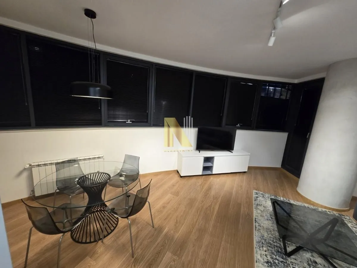 Prodaja, jednosoban stan, 49m², Centar, Novi Sad