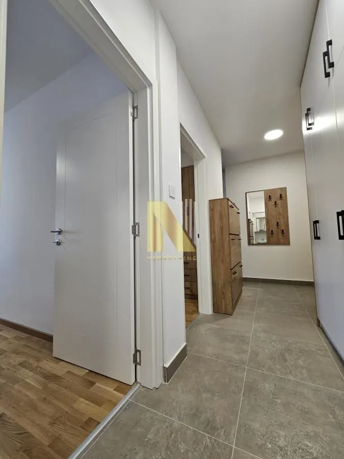Prodaja, trosoban stan, 59m², Avijatičarsko naselje, Novi Sad Sve Podlokacije