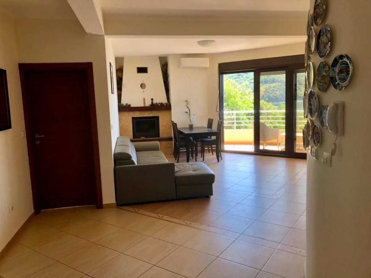 Sale, two bedroom apartment, 89m², Dobre Vode, Bar