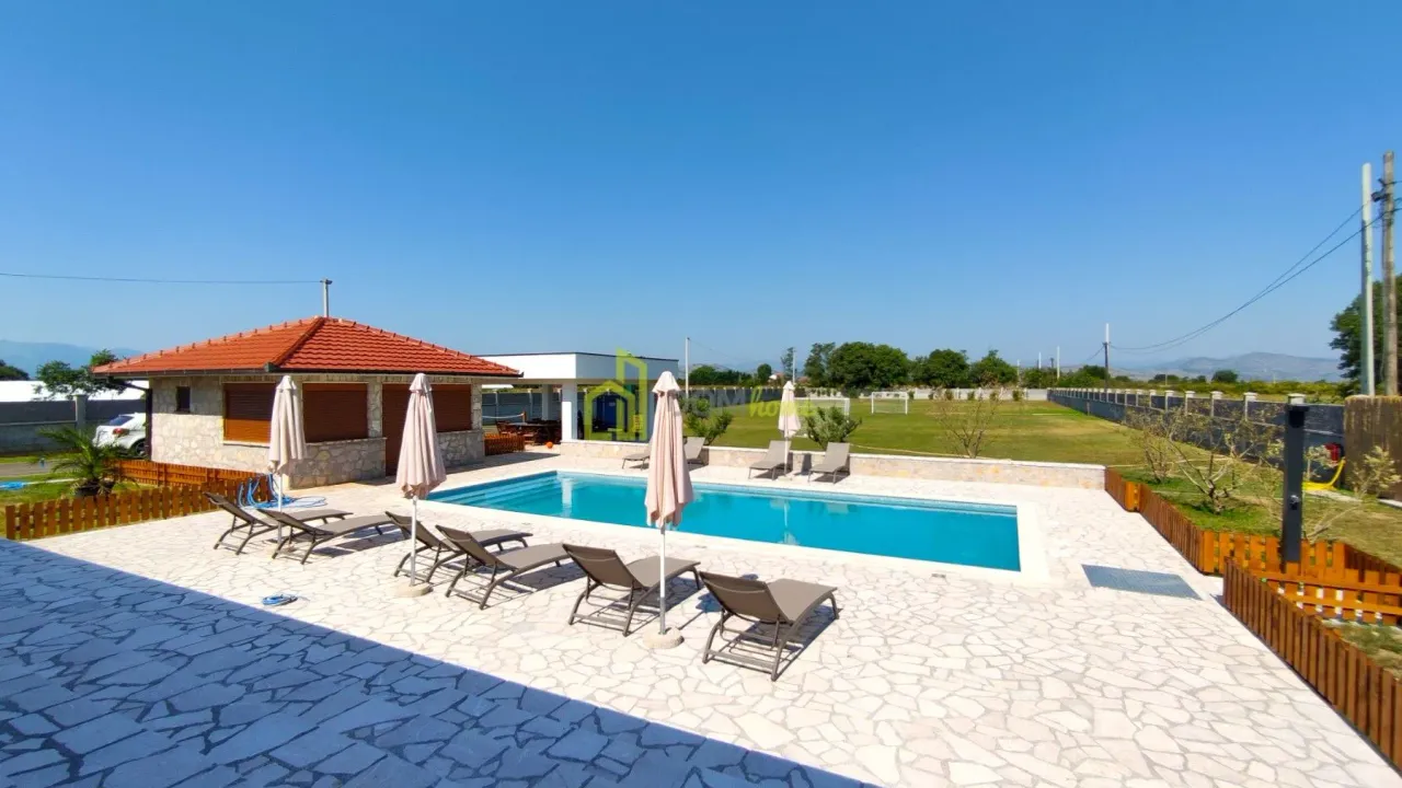 Sale, house, 250m², Zeta, Podgorica