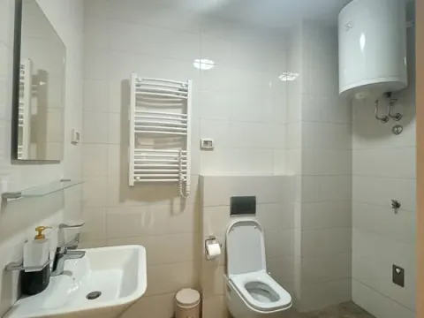 Izdavanje, dvosoban stan, 75m², City Kvart, Podgorica - image 11