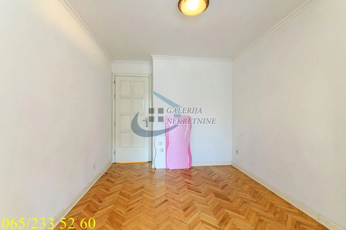 Prodaja, četvorosoban stan, 105m², Savski Venac, Beograd