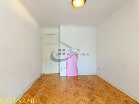 Sale, four bedroom apartment, 105m², Savski Venac, Beograd - image 12