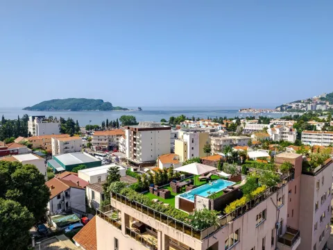 Izdavanje, trosoban stan, 400m², Budva, Crna Gora - image 14