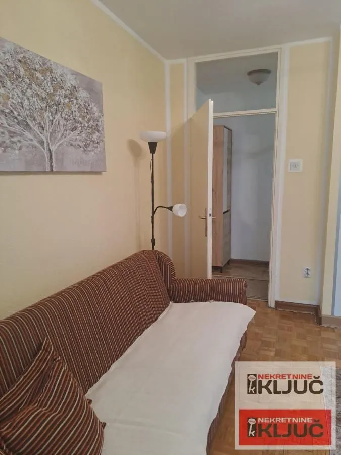 Izdavanje, jednosoban stan, 55m², Bulevar Oslobodjenja, Novi Sad Sve Podlokacije
