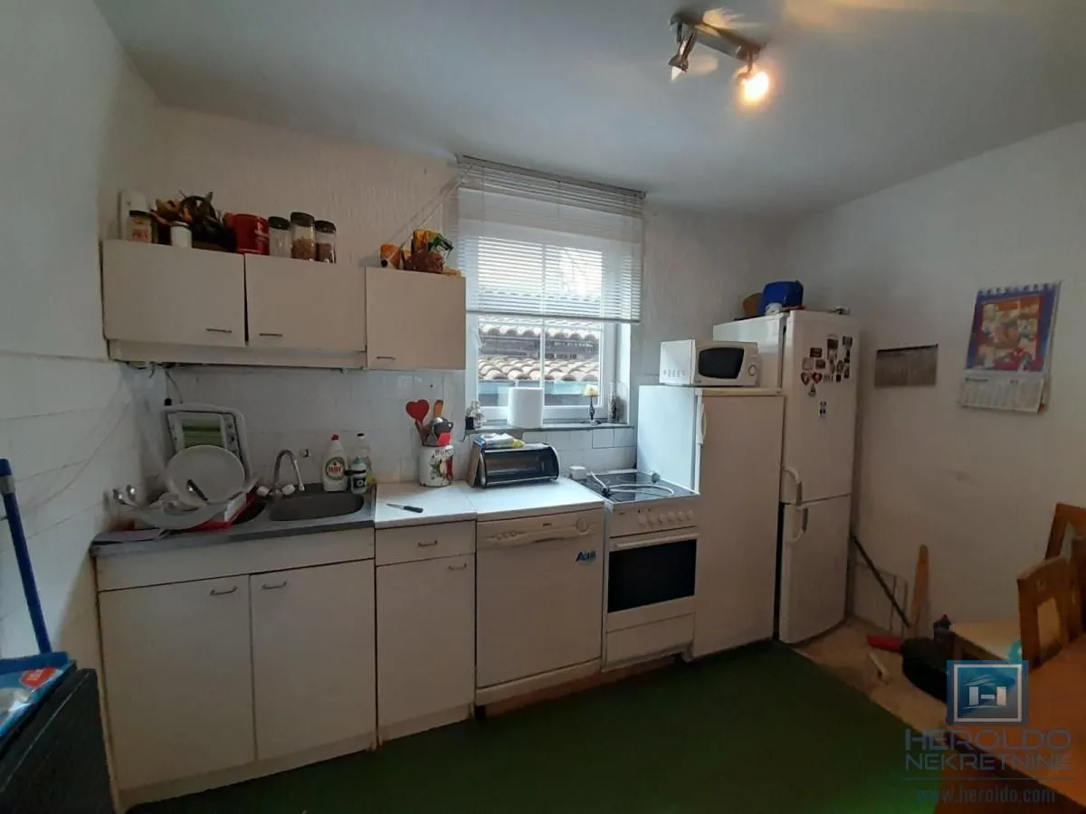 Sale, house, 180m², Centar, Ćuprija