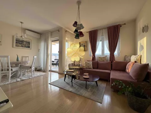 Izdavanje, jednosoban stan, 55m², City Kvart, Podgorica - image 2