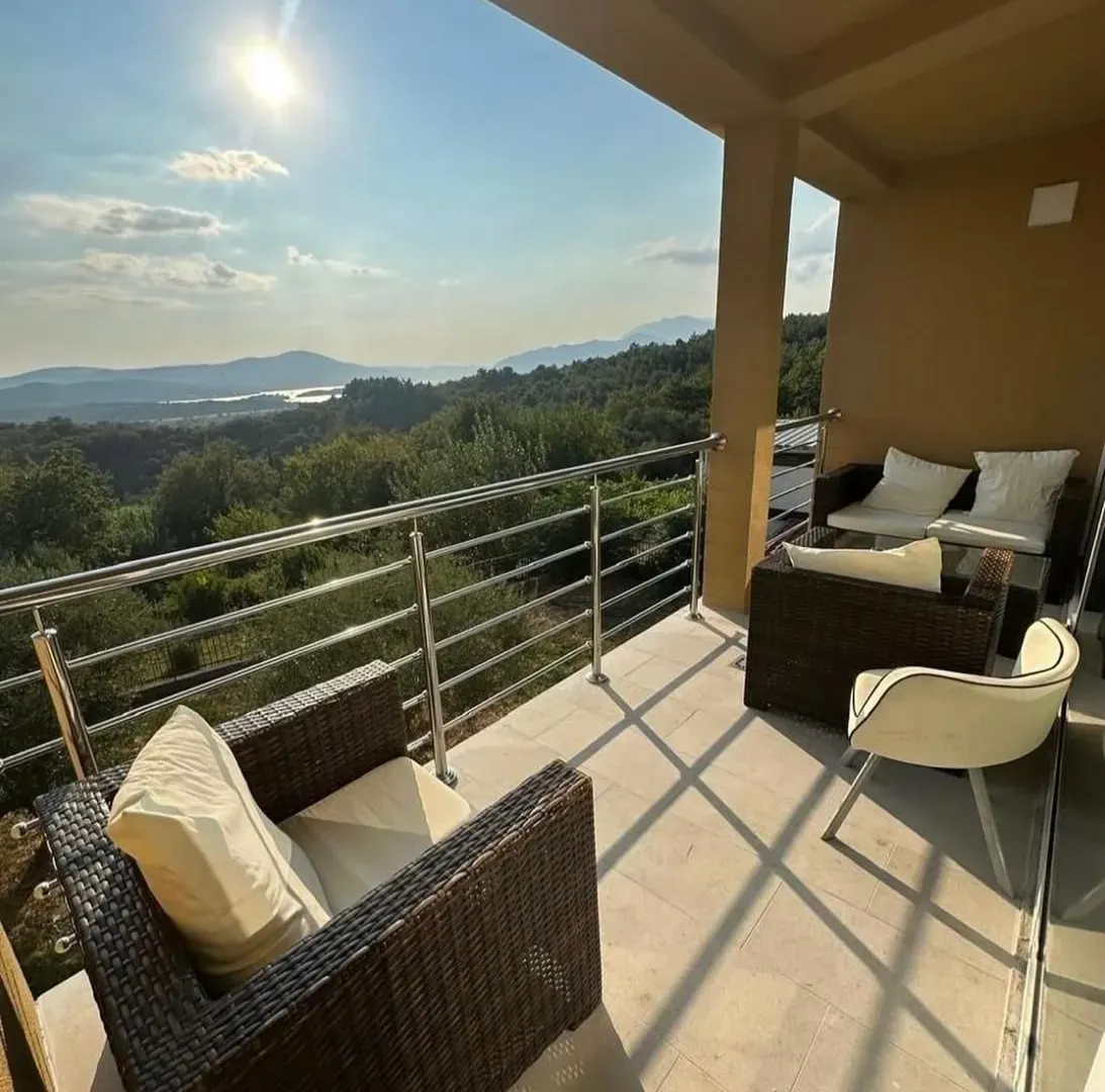 Rent, three bedroom apartment, 100m², Kavač, Kotor