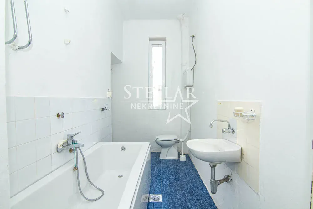 Rent, office space, 69m², Centar, Podgorica