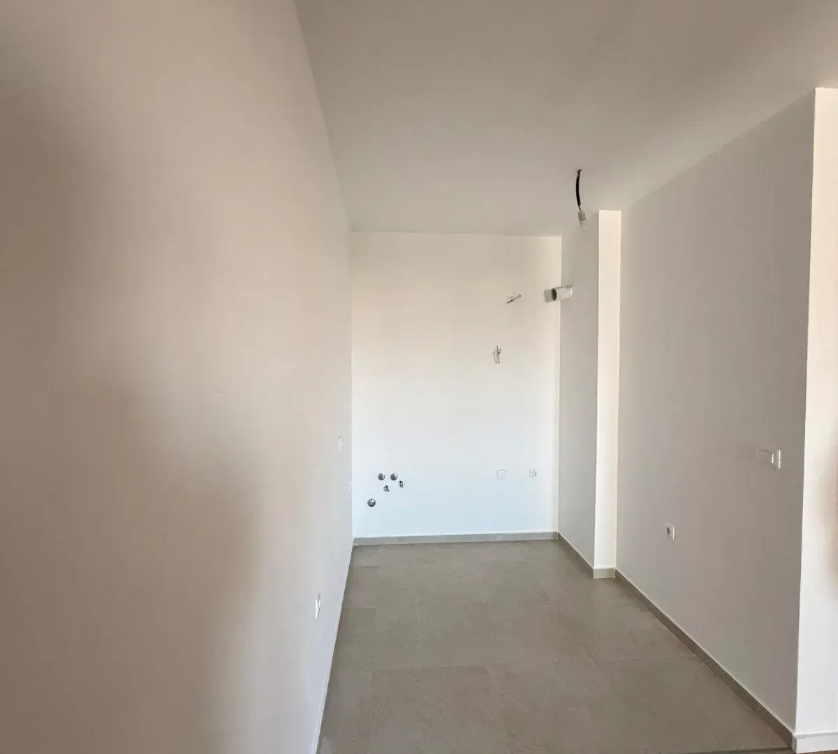 Rent, one bedroom apartment, 42m², Stari Aerodrom, Podgorica