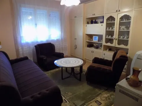 Prodaja, kuća, 170m², Ćuprija, Srbija - image 2