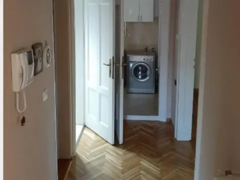 Izdavanje, četvorosoban stan, 125m², Savski Venac, Beograd - image 10