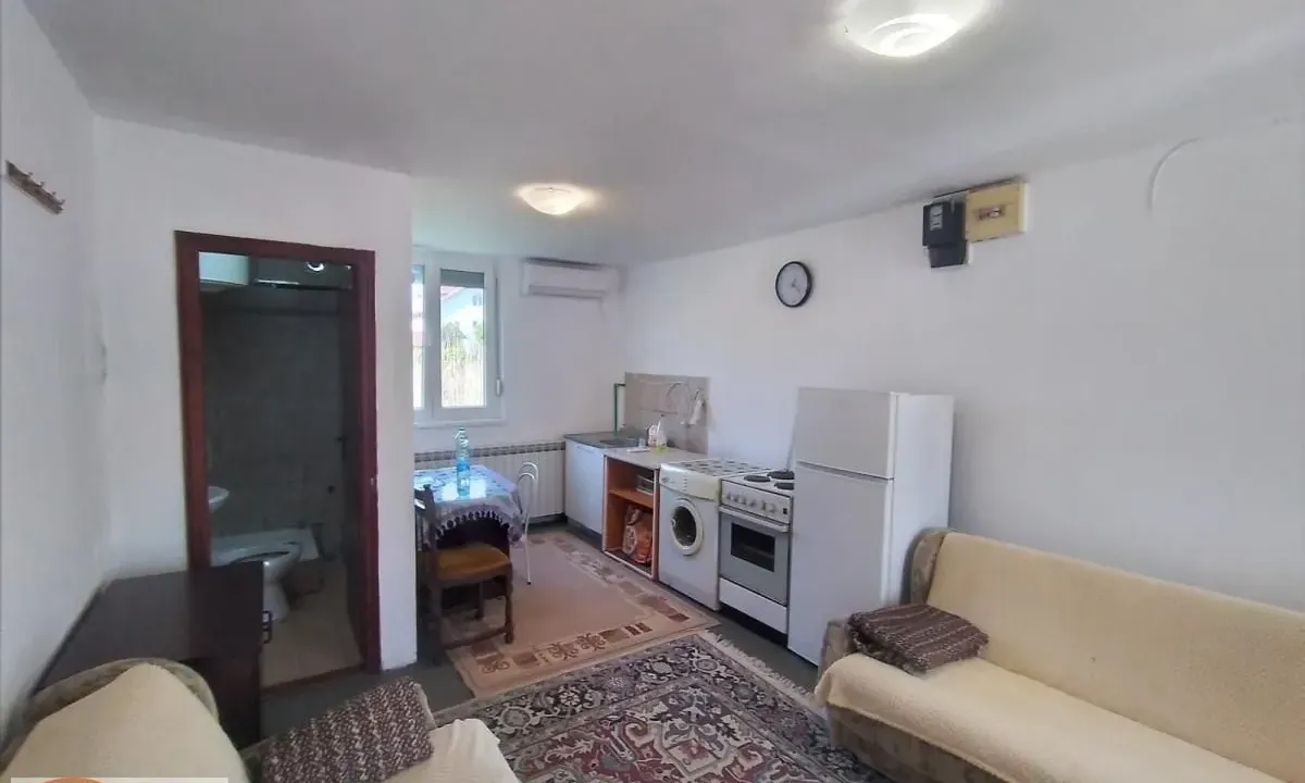 Rent, studio apartment, 40m², Borča 1, Borča Sve Podlokacije