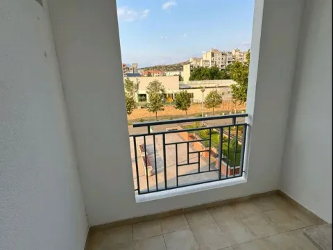 Rent, studio apartment, 27m², Blok 6, Podgorica - image 5