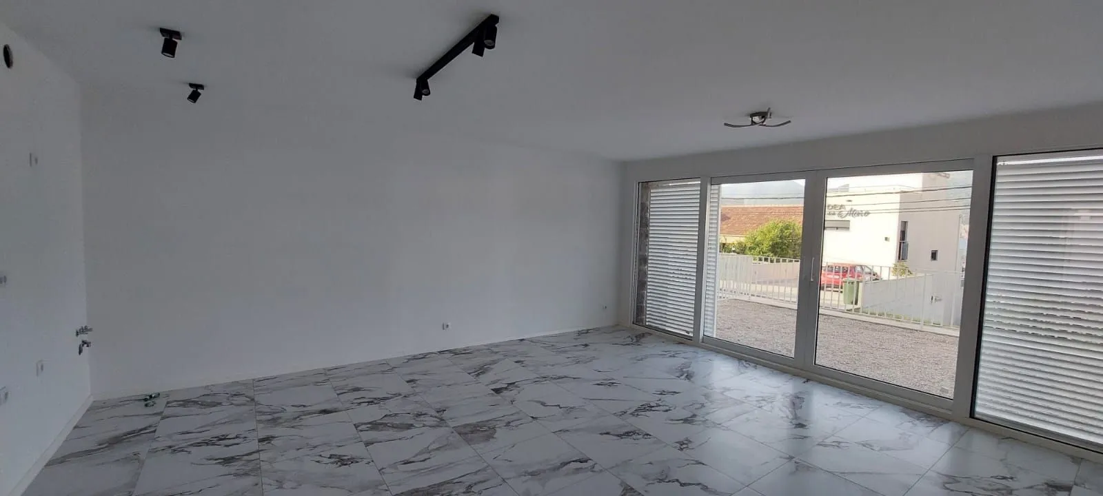 Prodaja, stan, 90m², Tivat, Crna Gora