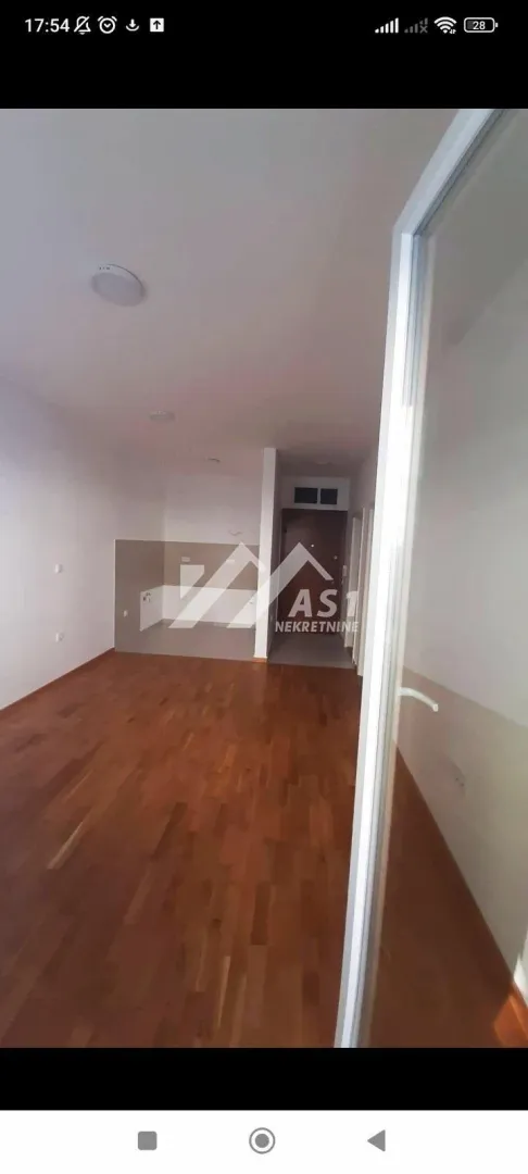 Izdavanje, jednosoban stan, 38m², Socijalno, Novi Sad Sve Podlokacije