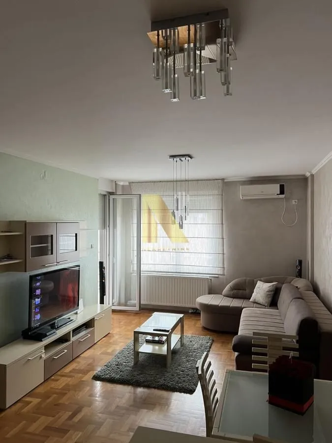 Izdavanje, jednosoban stan, 50m², Grbavica, Novi Sad Sve Podlokacije